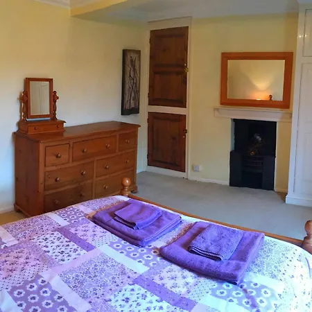 Ceilidh Hotel